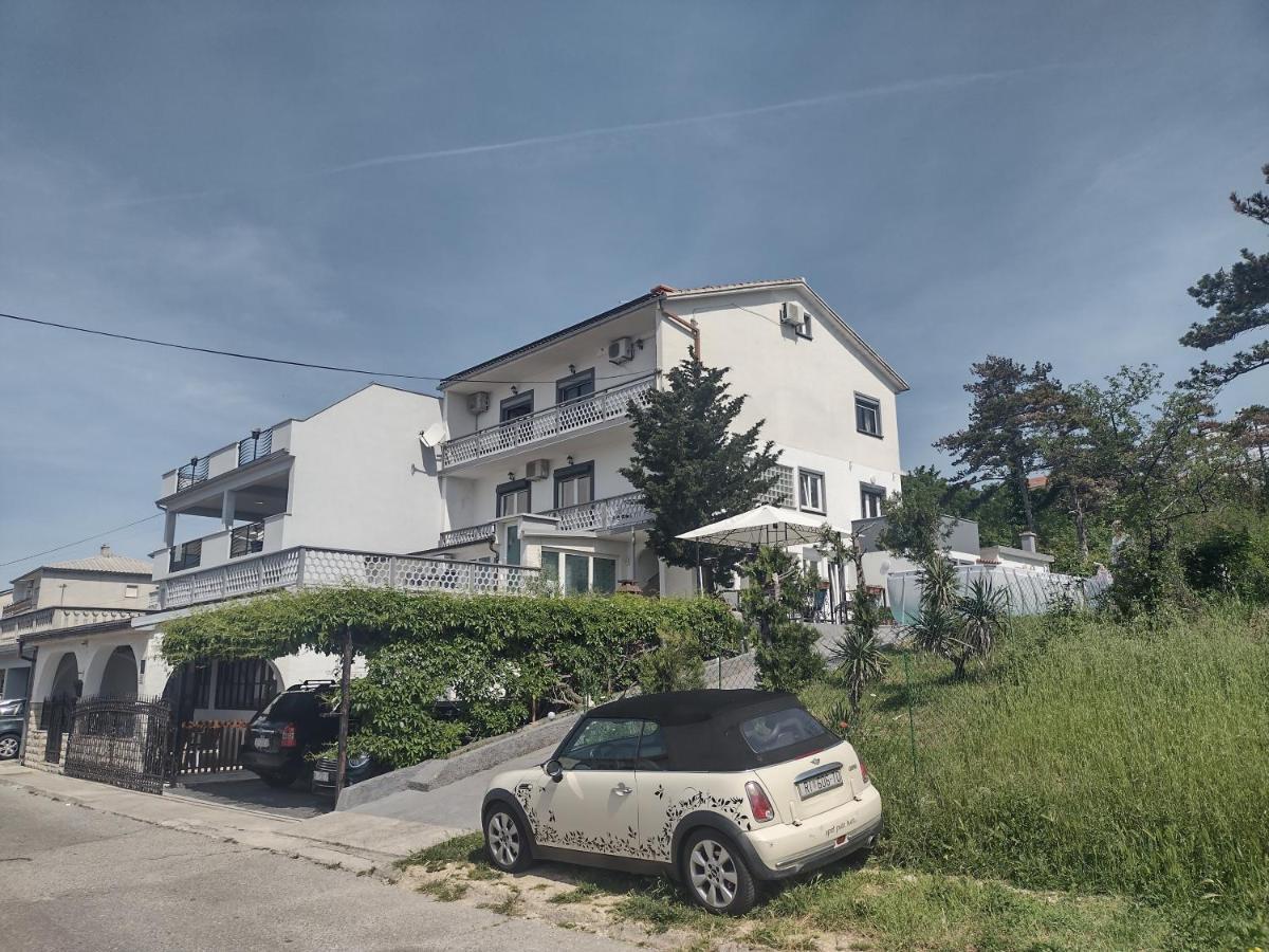 Apartments Vita Novi Vinodolski Buitenkant foto