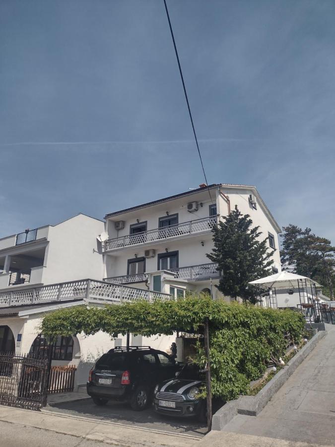 Apartments Vita Novi Vinodolski Buitenkant foto