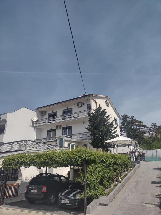 Apartments Vita Novi Vinodolski Buitenkant foto